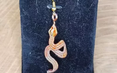 Mono orecchino serpente