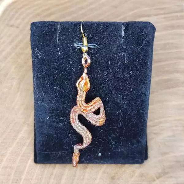Mono orecchino serpente