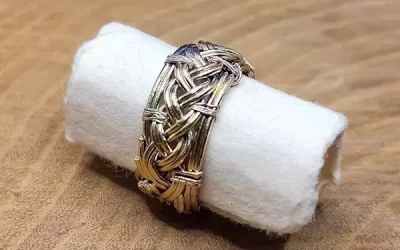 Anello da uomo in rame intrecciato