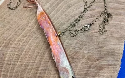 Collana piuma semplice con catena