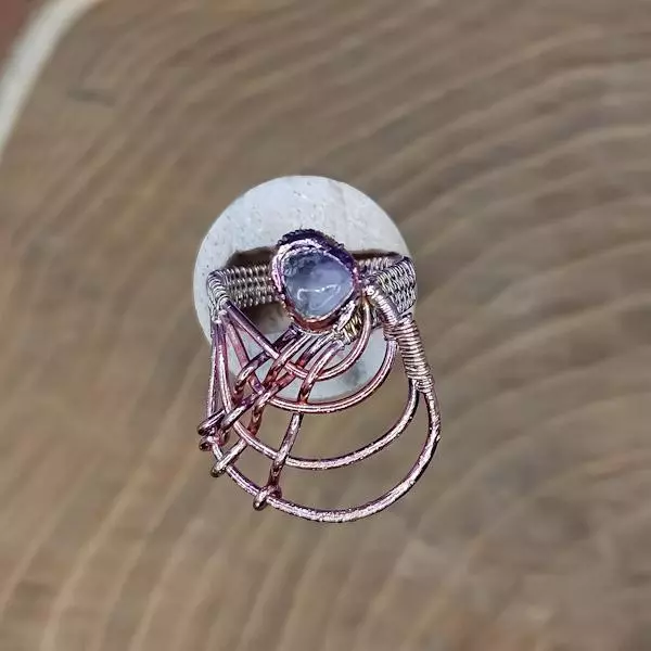 Anello intrecciato con kunzite