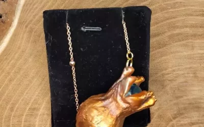 Collana melograno con sfera fluo