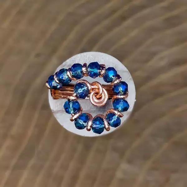 Anello spirale cristalli blu