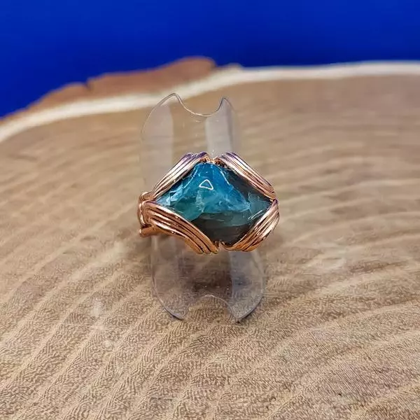 Anello con shattuckite
