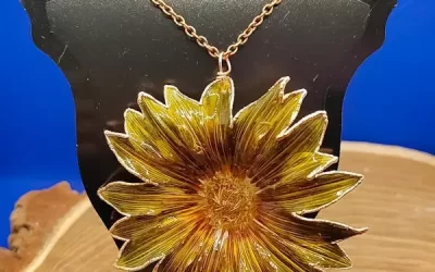 Collana gazania in resina e rame