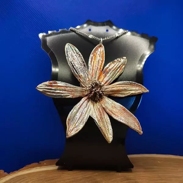 Fiore di topinambur elettroformato